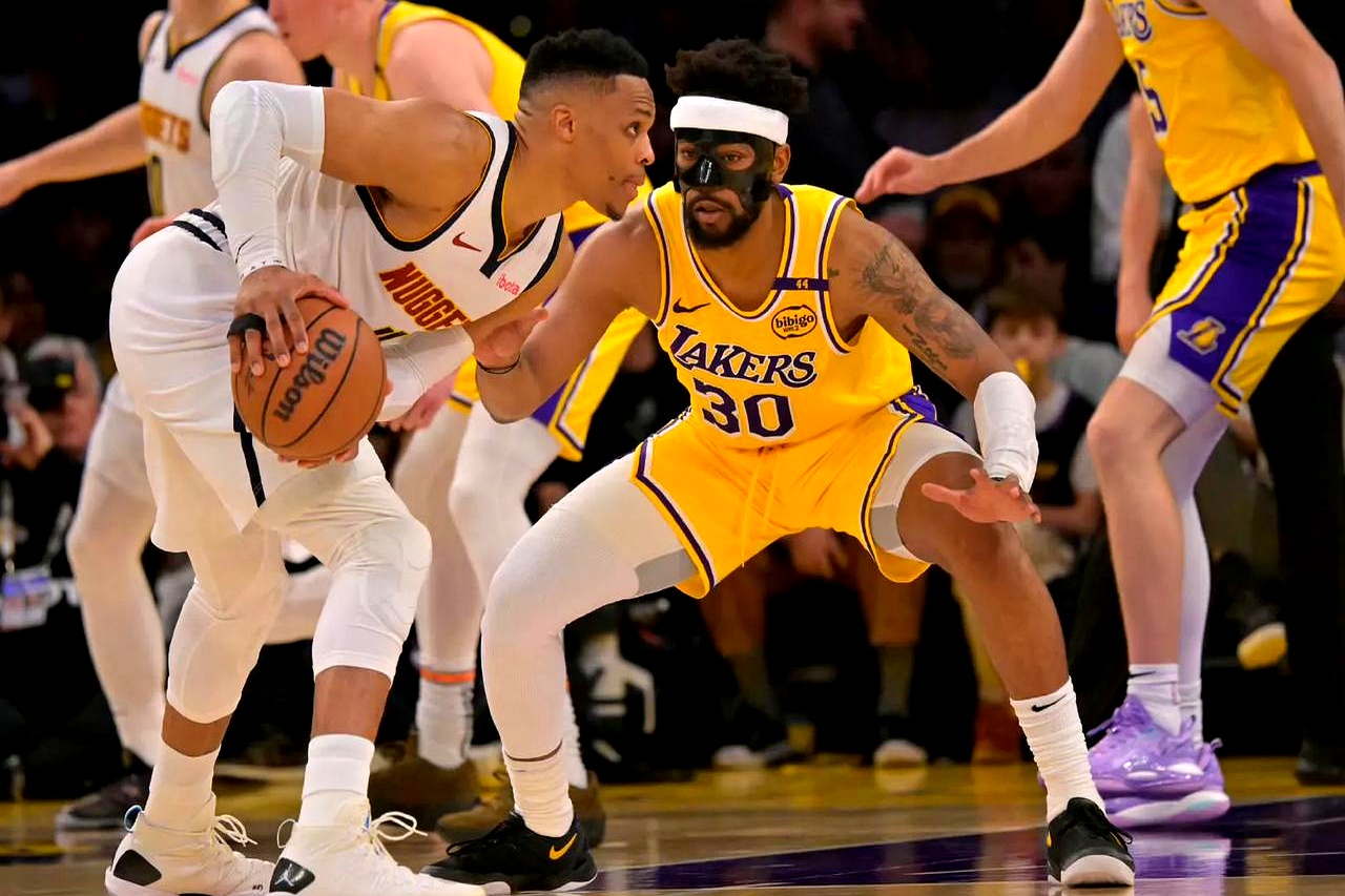 湖人核心球员伤退，球队未来走势成疑，文化过程拥有.